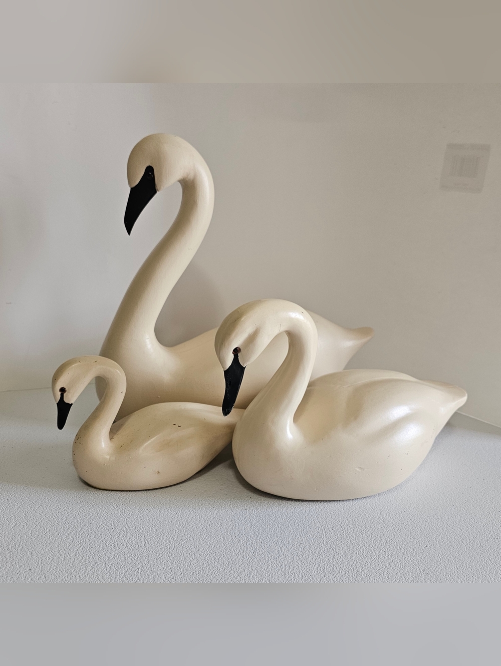 Vtg Folk Art Wood Swan Figures Hand Carved Cottage Core Set Of Three